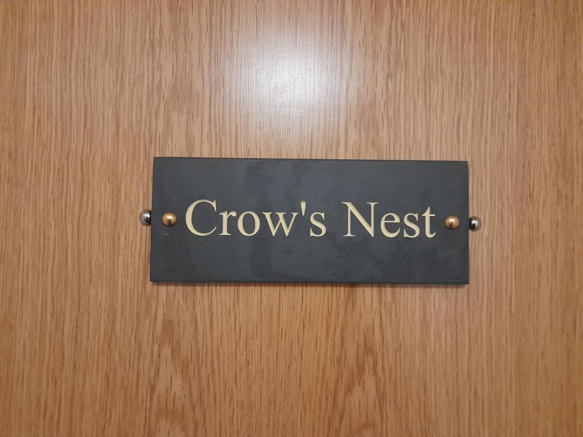 Crow'S Nest Penthouse Apartment With Free Spa Access Somerford Keynes Exterior foto